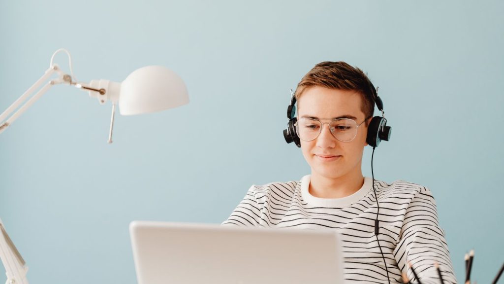 KRÉTA IFM - interaktív nyelvtanulás