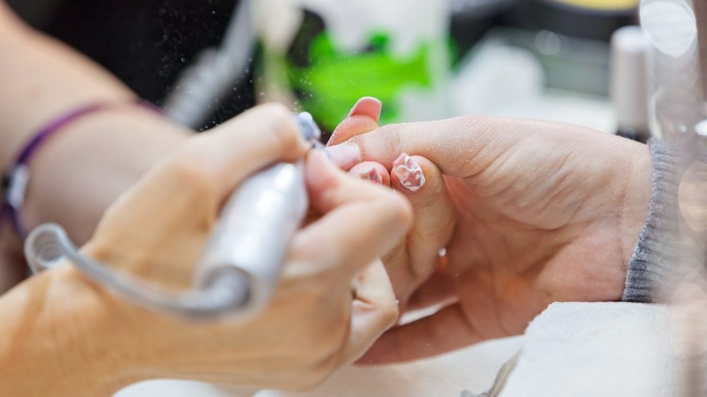 műköröm allergia,