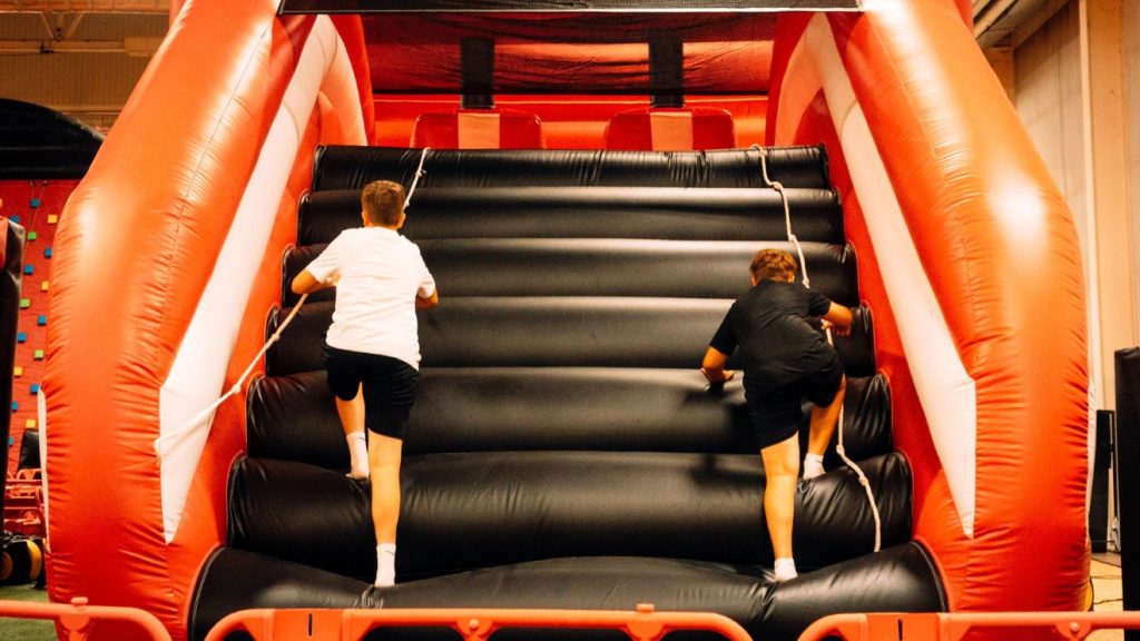 Extreme Park Budapest, ugrálóvár, BOK csarnok