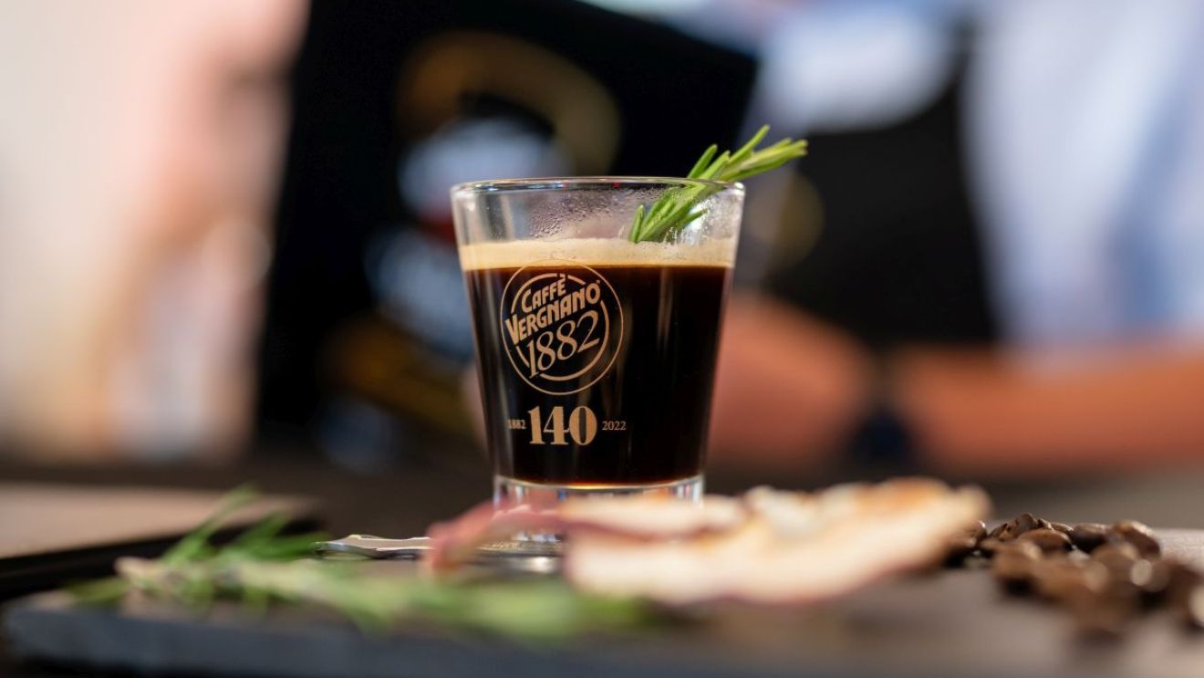 Kávé, kreativitás, közösség és rozmaringos kávé whiskyvel — ilyen volt a Caffè Vergnano idei Barista Bajnoksága