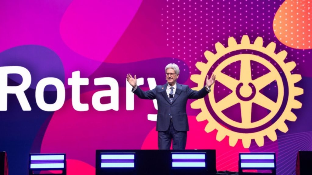 Rotary Club, diákcsere, jótékonyság, centenárium