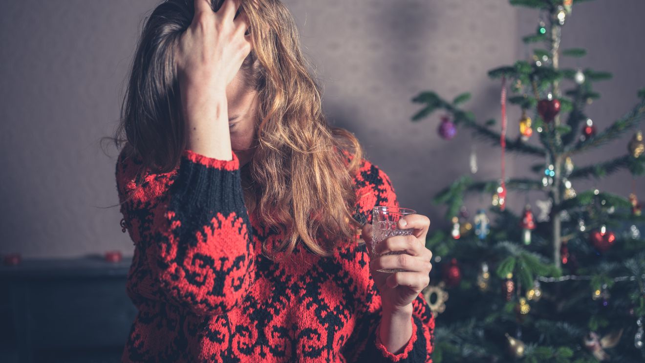 „Ne rontsd el az ünnepet, biztos csak sokat ivott” — valójában nem az alkohol és az ünnep okozza a bántalmazást