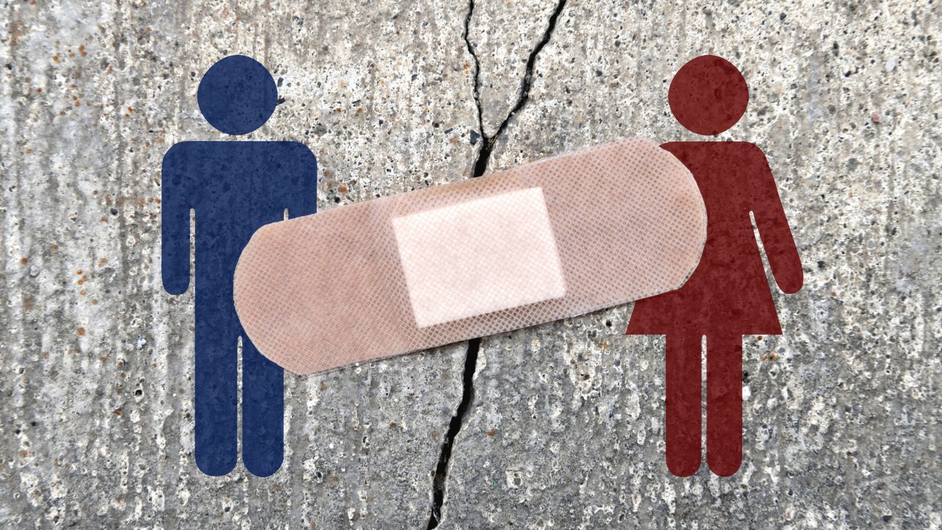 Feminista és nőies egyszerre? Mellénk lépni kell és nem fölénk! — ilyen a modernkori nőnap az aknamezőn