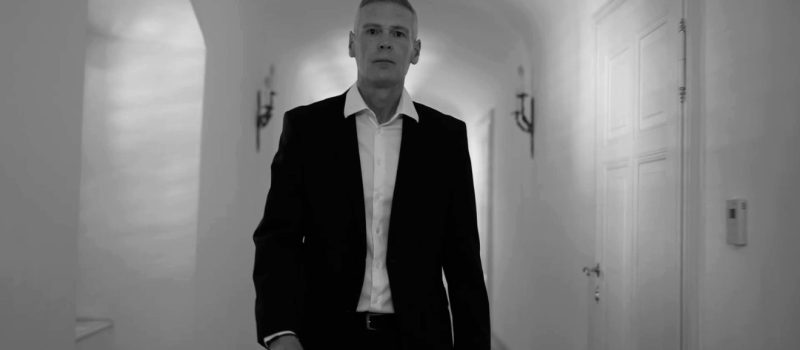 Bruce Willis, Neymar, Lewis Hamilton után magyar stáb és főszereplő debütál globális reklámfilmben Kép forrása Tordai István Bruce Willis, Tordai István,
