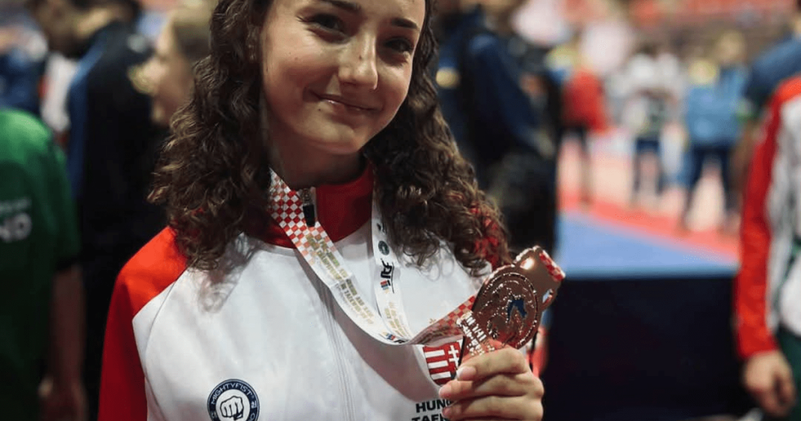 Cseresznyés Lea bronzérmes