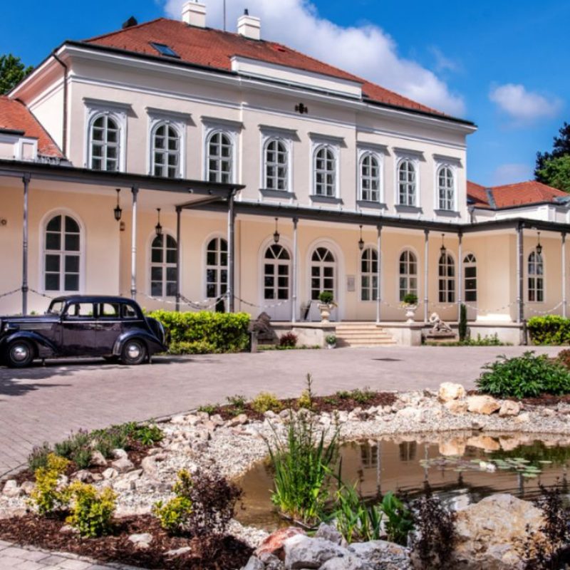 Galéria és Aukciós Ház