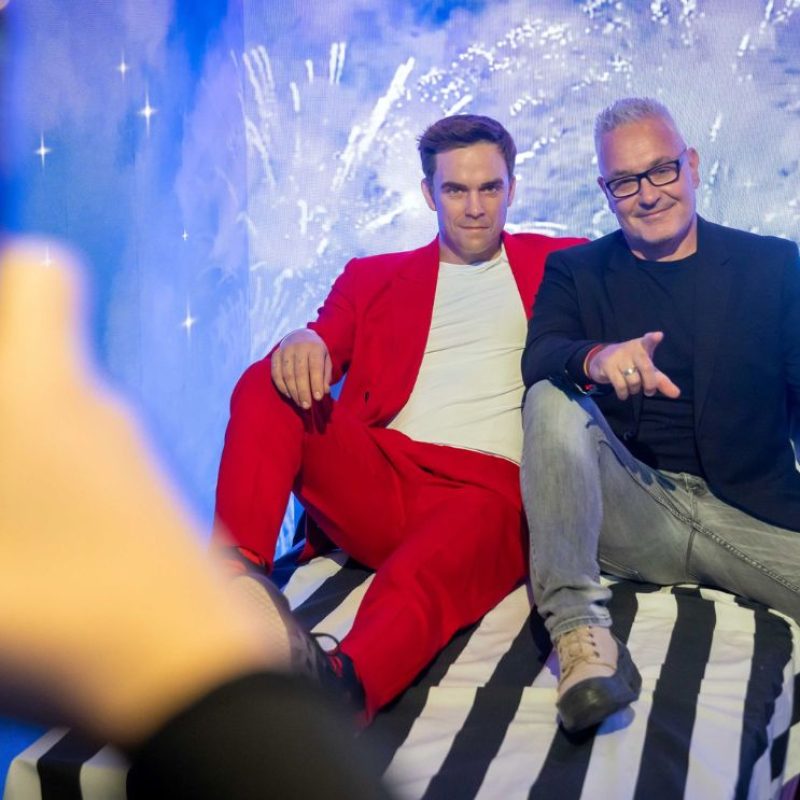 Robbie Williams, Madame Tussauds Budapest, Abaházi Csaba