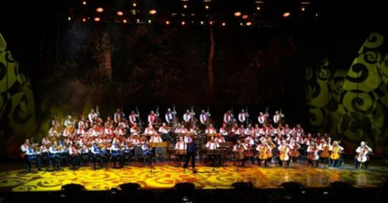 100 Tagú Cigányzenekar