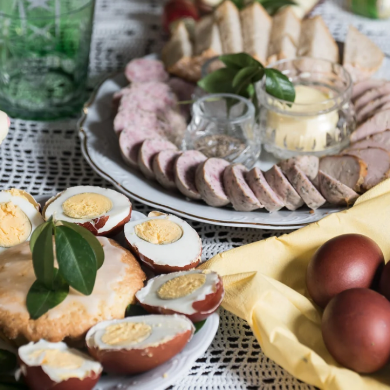 Segítek egy családot, húsvét