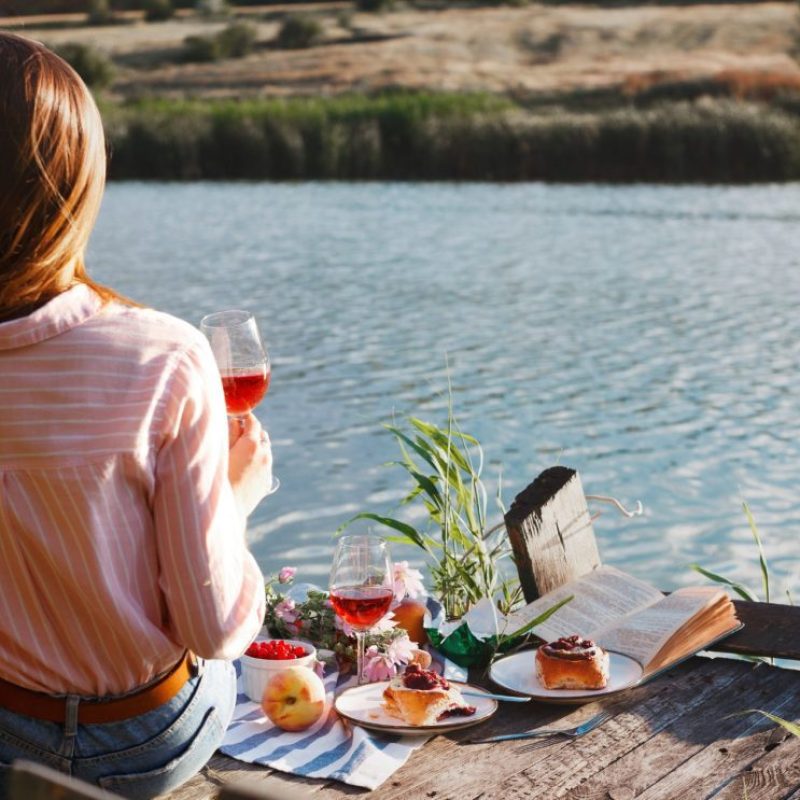 bor és vízpart Forrás Canva - sergeiimostovyi