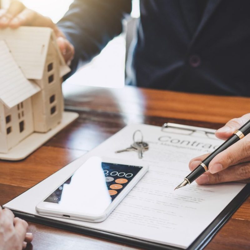 hitel, házvásárlás, lakás, szerződés, ingatlan Kép forrása Canva - Getty Images Pro by Pattanaphong Khuankaew