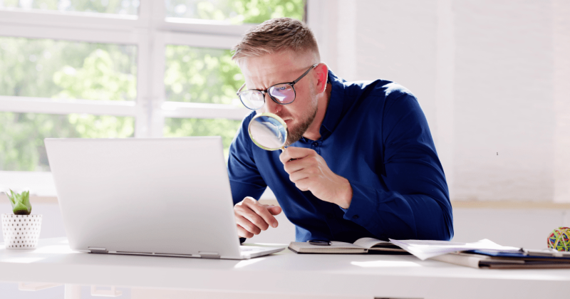 internetes csalás Kép forrása Canva - Getty Images by Andrey Popov