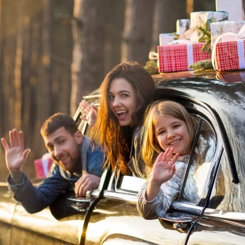 karácsony, utazás, autó, ajándék Fotó Canva @dashapetrenkophotos