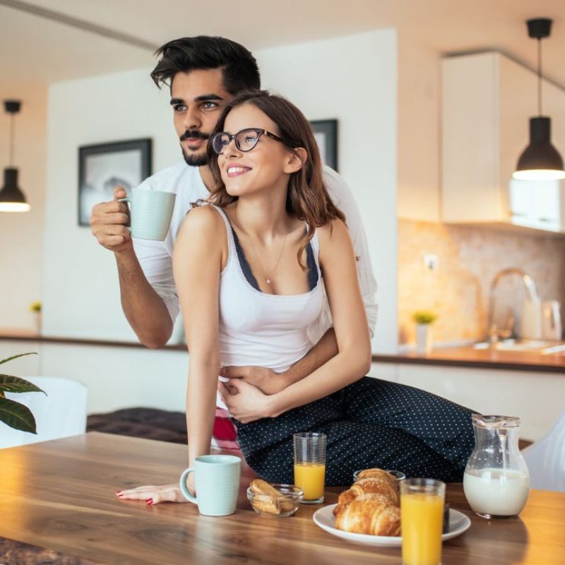 párkapcsolat, férfi, nő, reggeli, szerelem, love Kép forrása Canva - Getty Images by bernardbodo