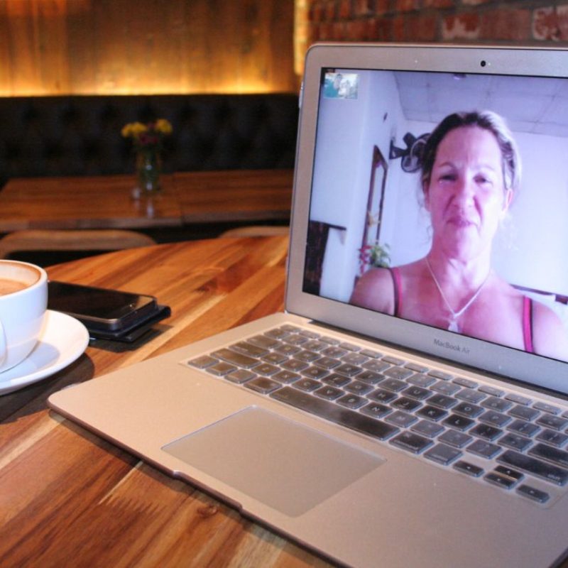 skype, videóhívás, kávé, macbook Kép forrása Canva - Pixabay by secondfromthesun0