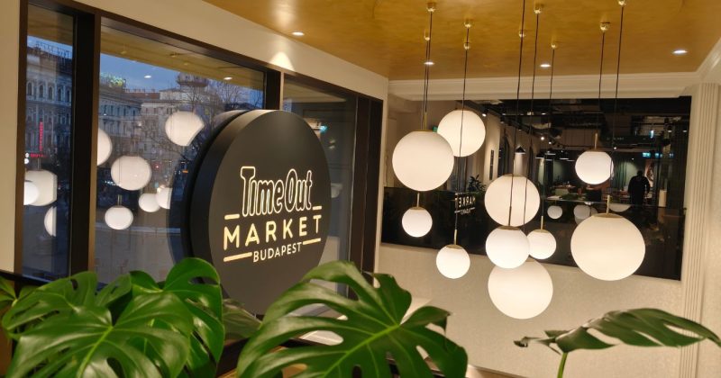 Time Out Matket, Blaha Lujza tér, kritika