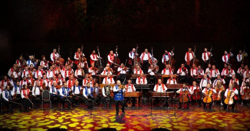 A 100 Tagú cigányzenekar virtuóz nagykoncertje